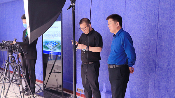 熱烈歡迎石佛園區(qū)運(yùn)營(yíng)中心魏主任一行蒞臨火爆網(wǎng)參觀指導(dǎo)! 熱烈歡迎石佛園區(qū)運(yùn)營(yíng)中心魏主任一行蒞臨火爆網(wǎng)參觀指導(dǎo)!