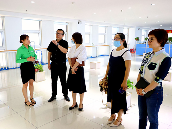 熱烈歡迎創(chuàng)新協(xié)同中心吳主任一行蒞臨火爆網(wǎng)參觀考察! 熱烈歡迎創(chuàng)新協(xié)同中心吳主任一行蒞臨火爆網(wǎng)參觀考察!